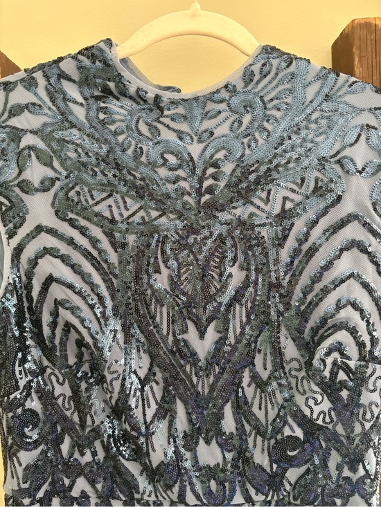 Betsy & Adam Dresses & Skirts - Betsy & Adam Iridescent Navy and Teal Sequin Formal Dress Top